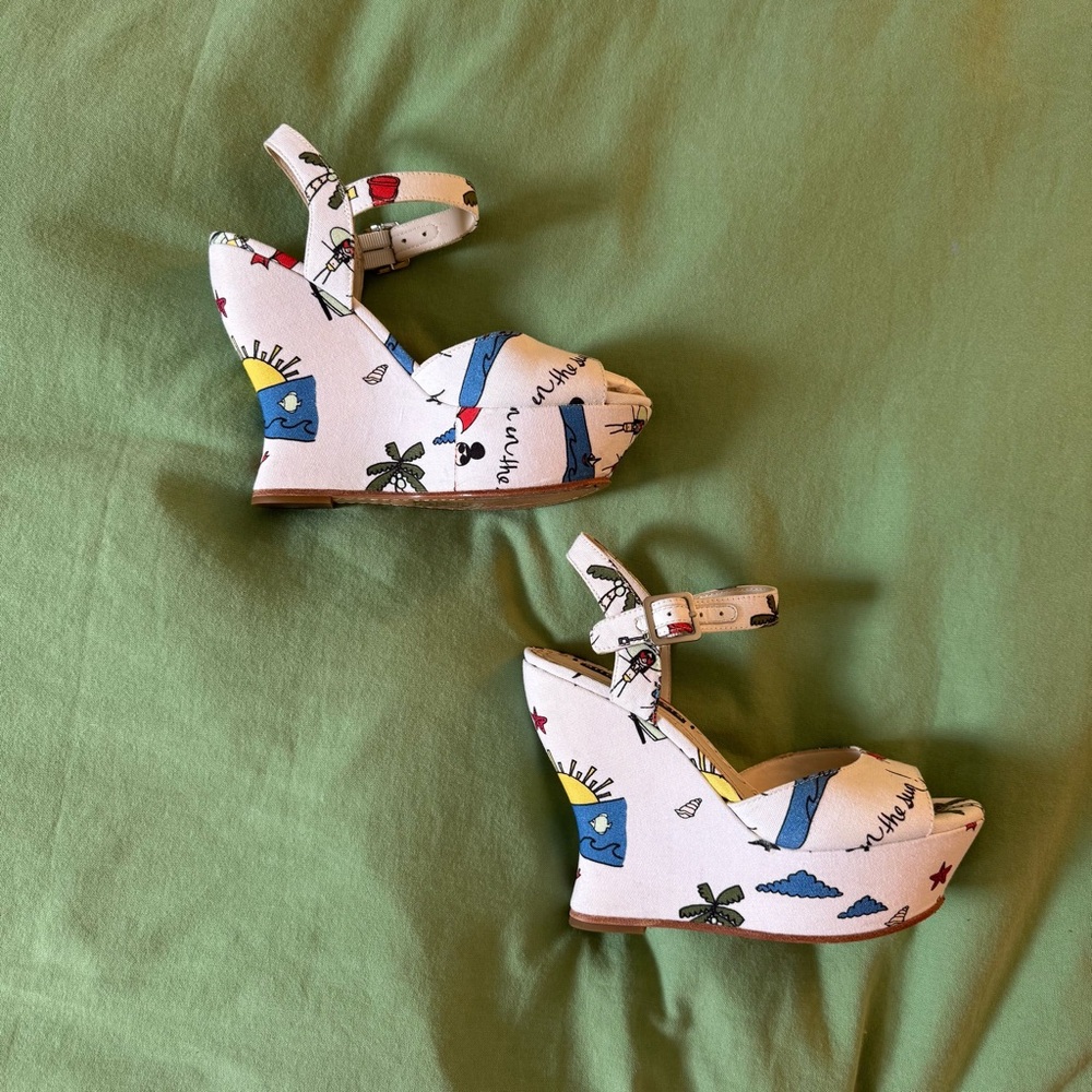 Alice + Olivia White Patterned Platform Sandals - image 3